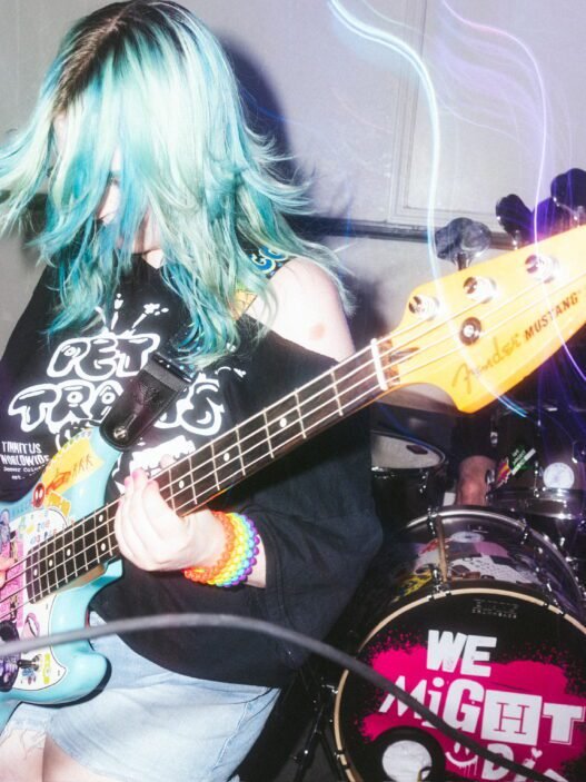 LIv, front woman from We Might Di.